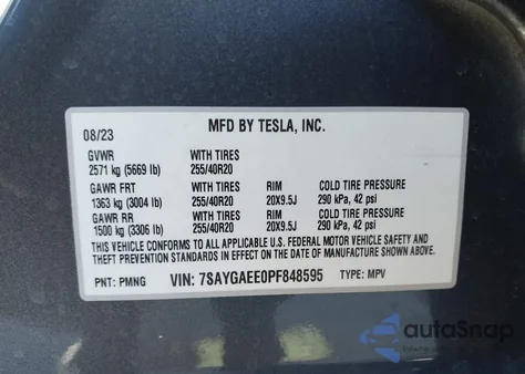 2023 Tesla Model Y Awd/Long Range Dual Motor All-Wheel Drive z USA, uszkodzony, nr VIN 7SAYGAEE0PF848595